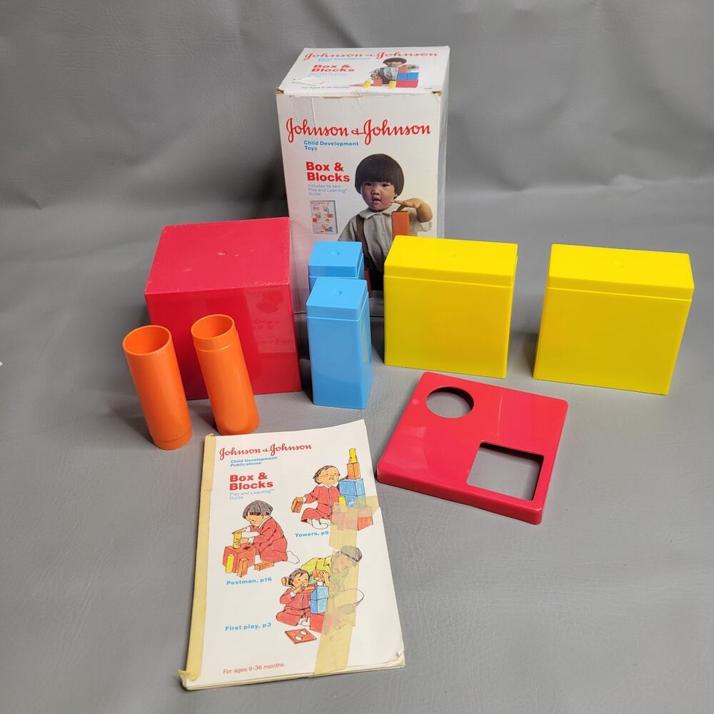 VINTAGE JOHNSON & JOHNSON INFANT TOY BOX & BLOCKS BOOKLET COMPLETE